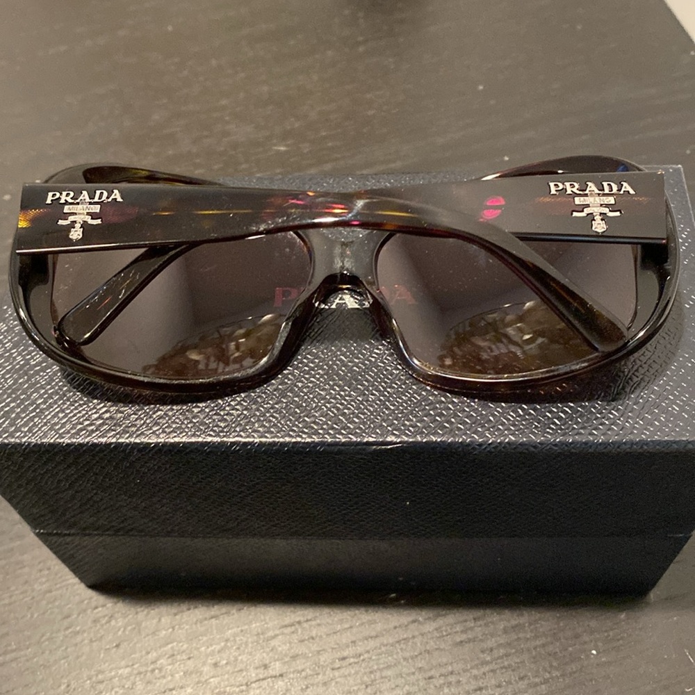 Prada sunglasses - Picture 2 of 3